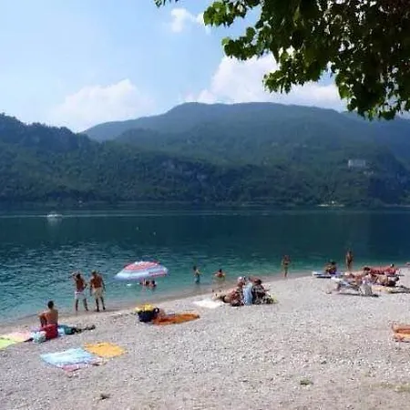 Lago * 阿巴迪拉里纳